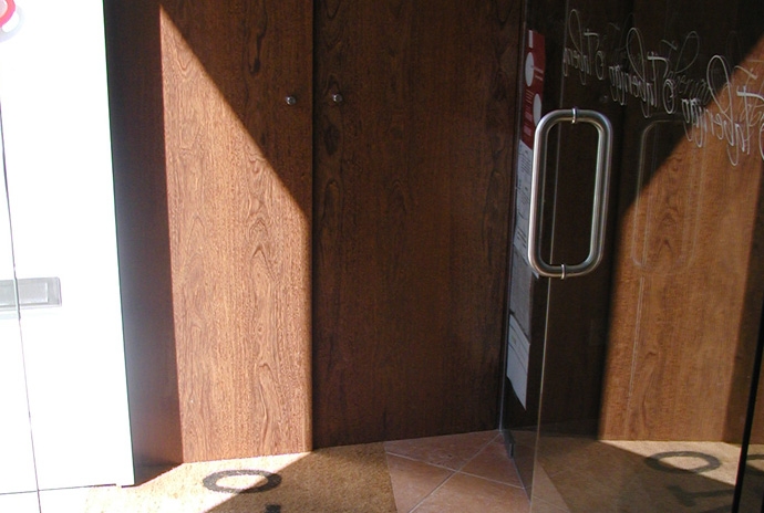 Bar em espaço de edifício